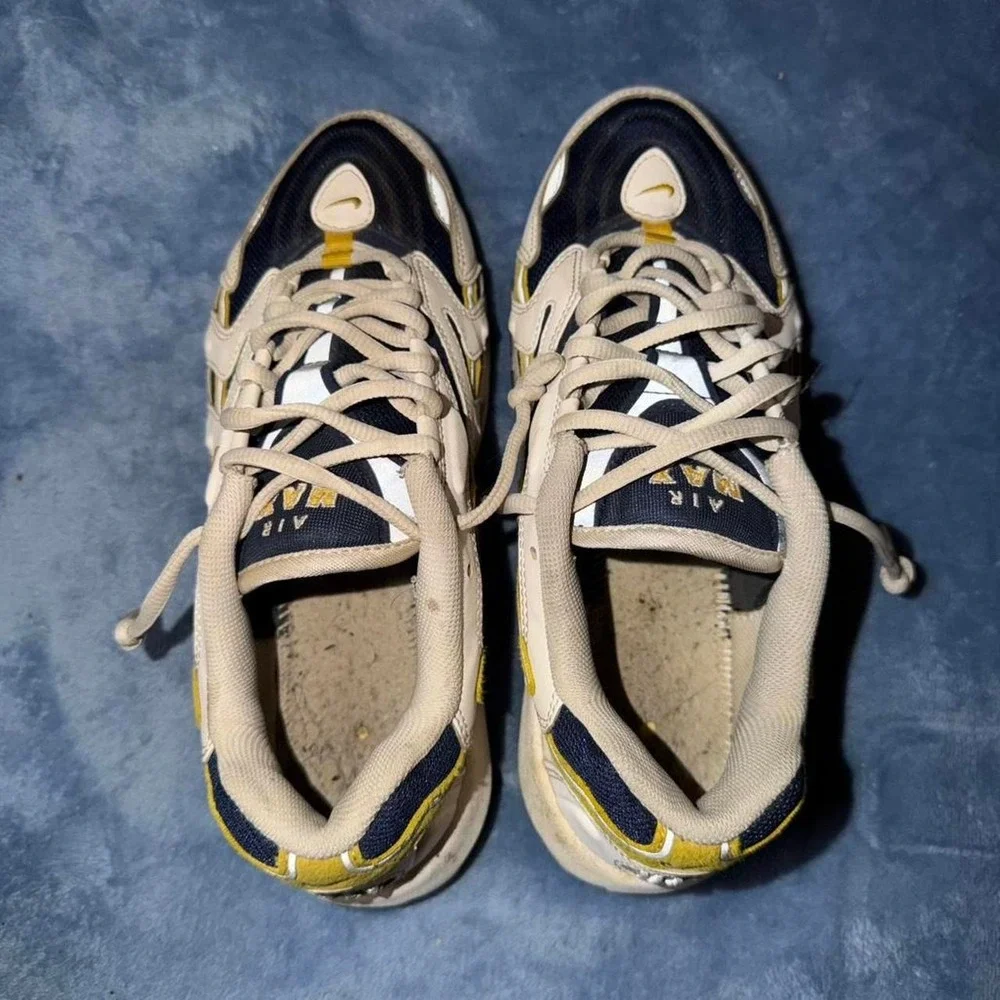 Nike Air Max 98s navy + yellow trainers. Size US 8